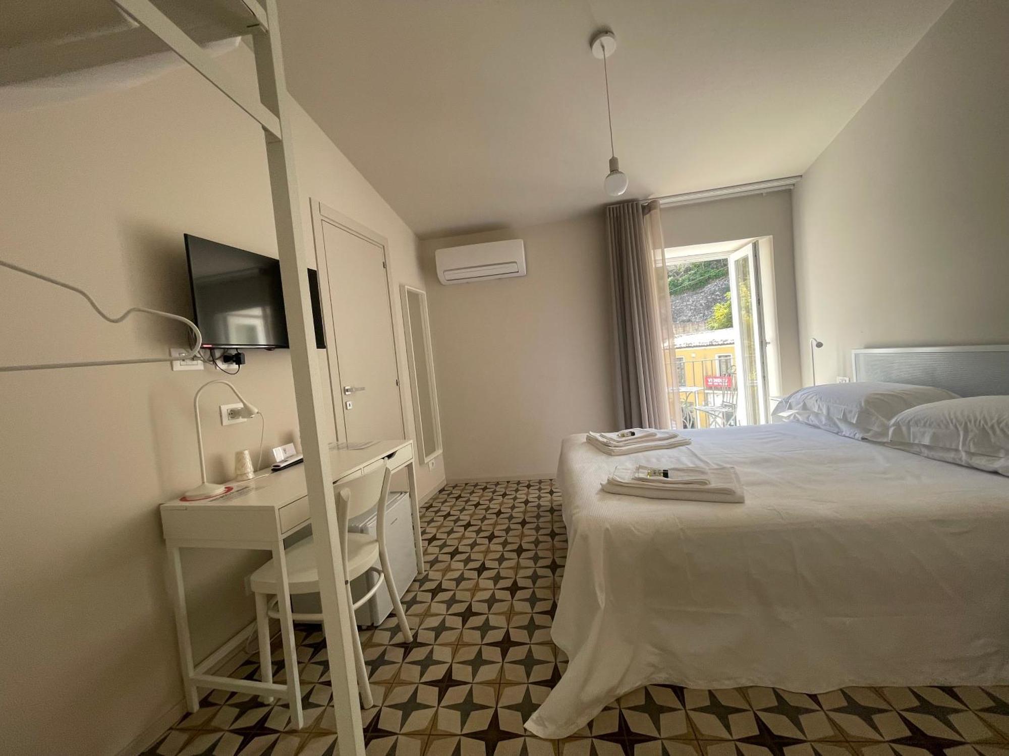 Moronero Hotel Ragusa Eksteriør billede